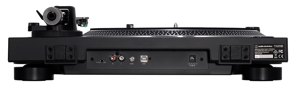 Audio Technica AT-LP120XBT-USB es un plato giradiscos de tracción directa sumamente versátil, con conectividad Bluetooth y USB