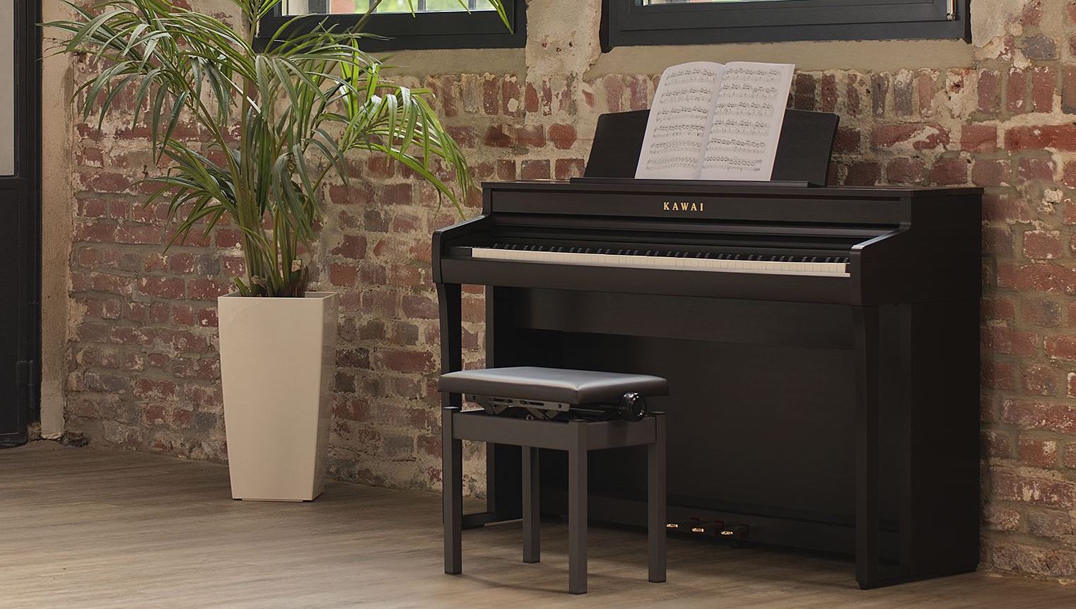 En Drunkat, te ofrecemos un catálogo completo de pianos Kawai, uno de los fabricantes más reconocidos del mundo, con el mejor precio y garantía.