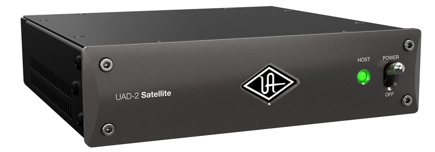  Universal Audio UAD-2 Satellite Quad Core es un acelerador DSP excepcional que brinda acceso a una completa colección de plug-ins de emulación analógica