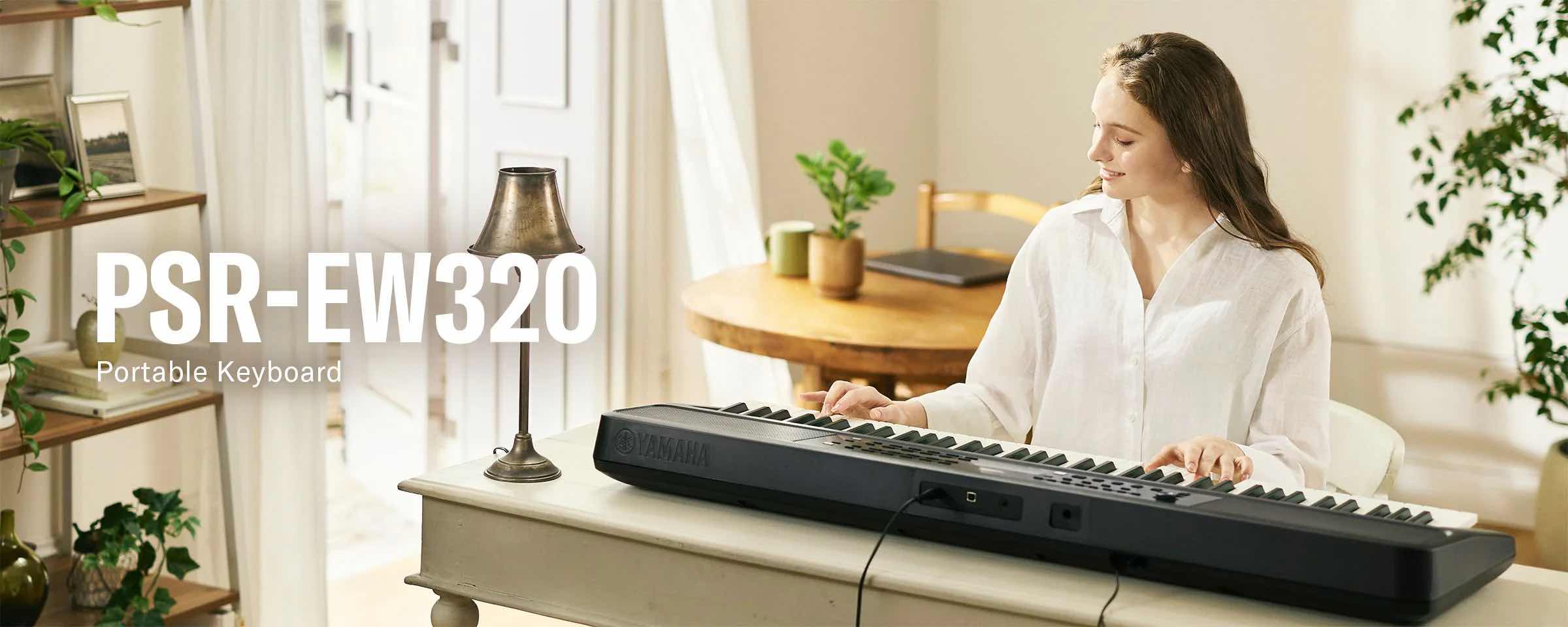 Yamaha PSR EW320 es un teclado workstation portátil de 76 notas que ofrece una gran versatilidad –algo que lo hace idóneo para multitud de estilos musicales–, unos potentes altavoces incorporados y una serie de funciones profesionales e intuitivas.