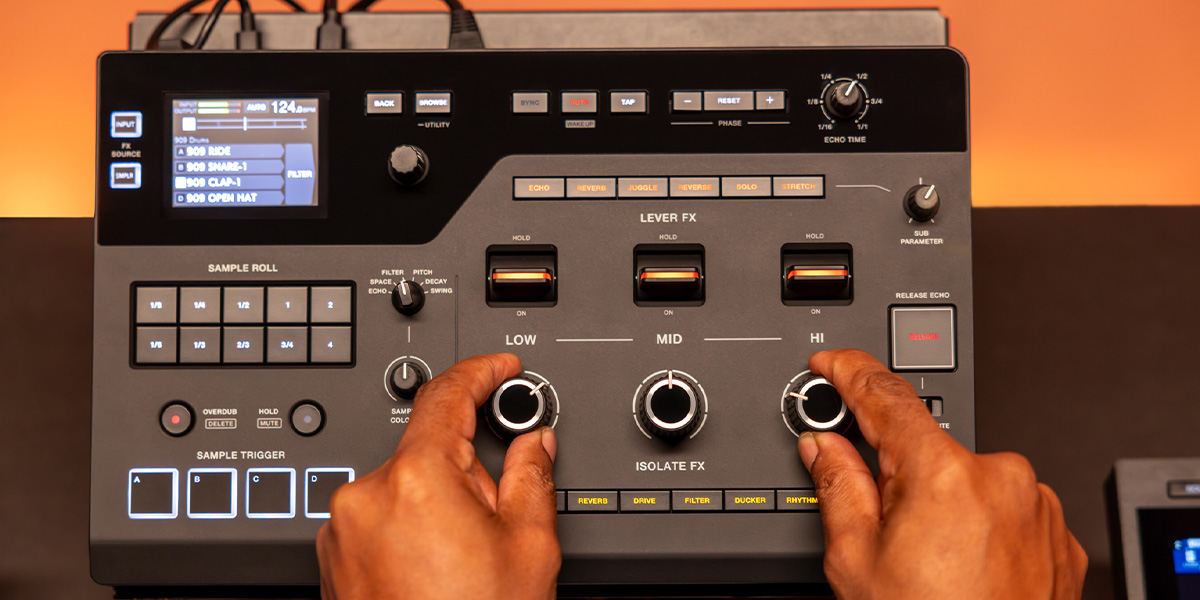 AlphaTheta RMX-IGNITE: unidad profesional de efectos y sampler multibanda para DJ con integración PRO DJ LINK