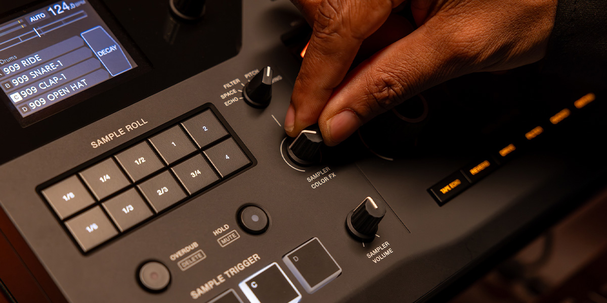 AlphaTheta RMX-IGNITE: unidad profesional de efectos y sampler multibanda para DJ con integración PRO DJ LINK