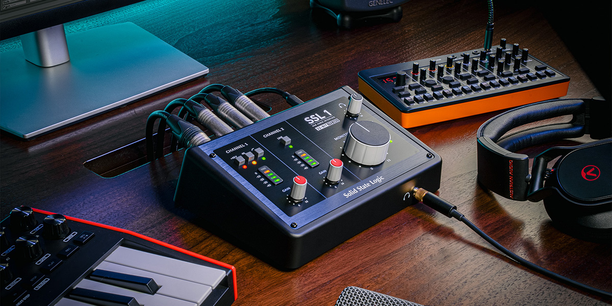 SSL 1 integra conversores de nueva generación con resolución de 32-bit / 192 kHz, proporcionando amplio rango dinámico, baja distorsión y reproducción detallada de transitorios y matices.
