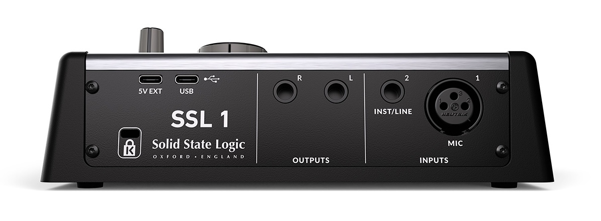 SSL 1 dispone de una entrada compatible con instrumentos y señales de línea, permitiendo conectar guitarras, bajos, sintetizadores, cajas de ritmos y otros equipos electrónicos
