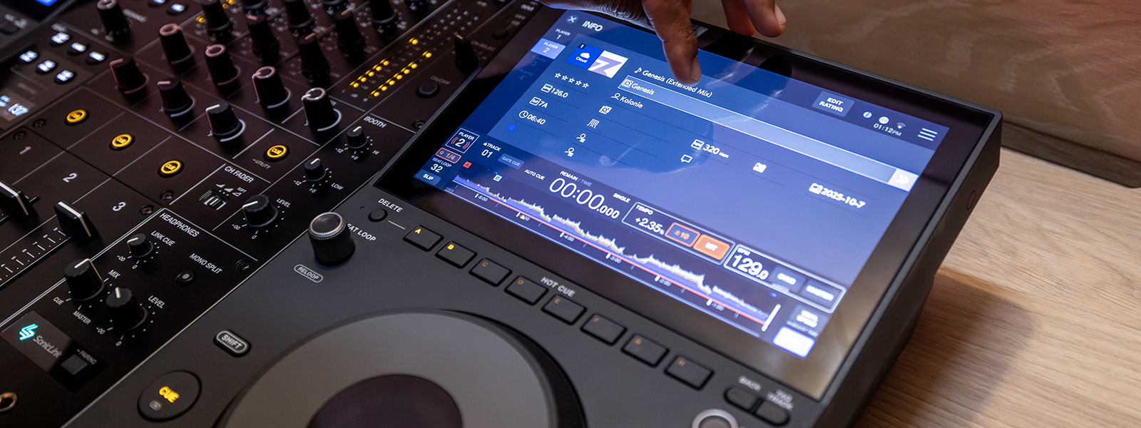 AlphaTheta CDJ-1500X Reproductor profesional para DJ compacto con Wi-Fi y CloudDirectPlay