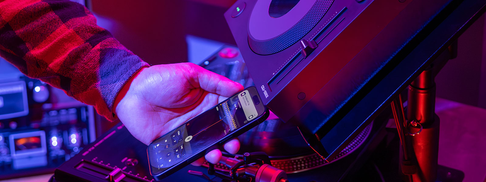 AlphaTheta CDJ-1500X Reproductor profesional para DJ compacto con Wi-Fi y CloudDirectPlay